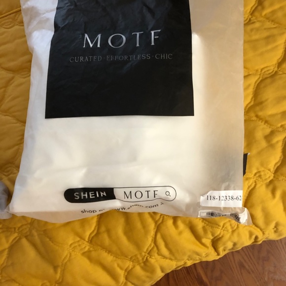 White dress new - Picture 6 of 6